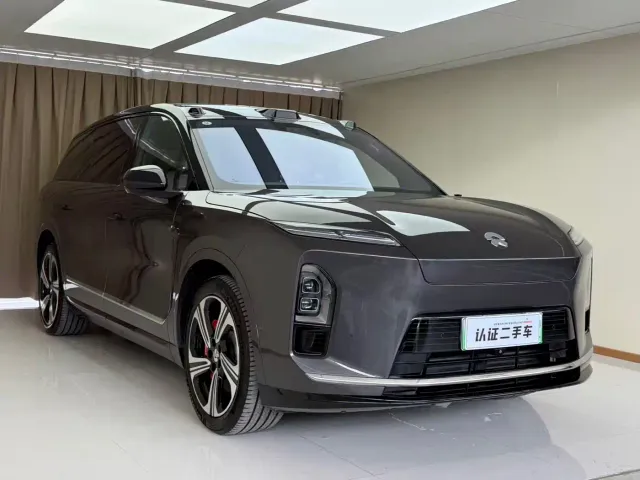 Nio ES8 — Фото автомобиля 16