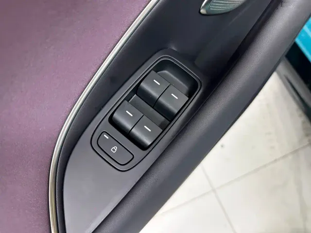 Xiaomi SU7 — Фото автомобиля 9