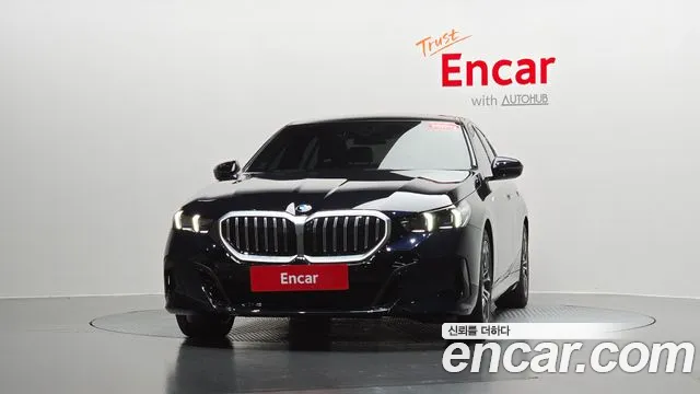 BMW 5 Series G60 — Фото автомобиля 3