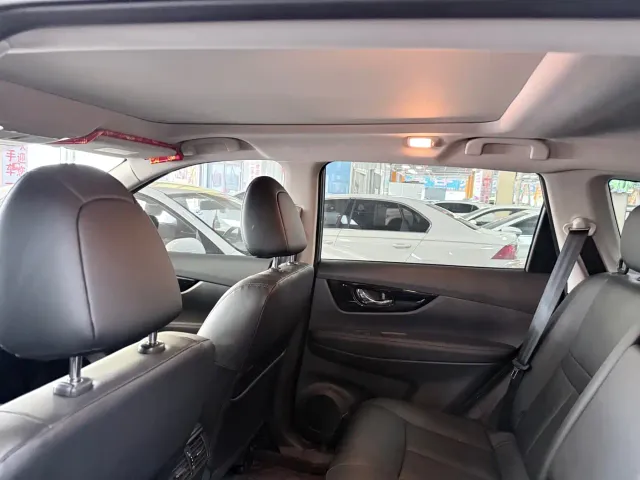 Nissan X-Trail — Фото автомобиля 16