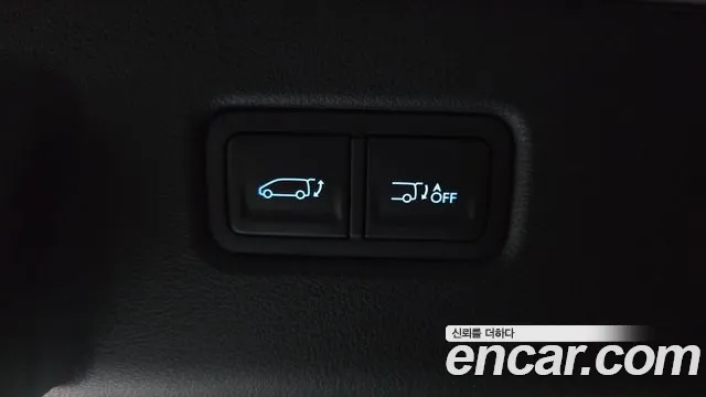 Hyundai Staria Staria 4WD Tourer 9 мест — Фото автомобиля 16