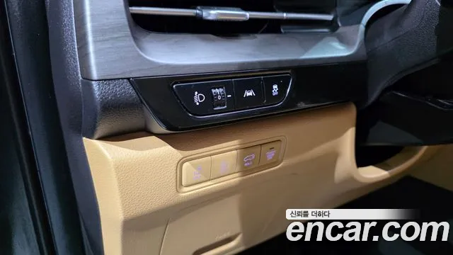 Kia Carnival Generation 4 — Фото автомобиля 12
