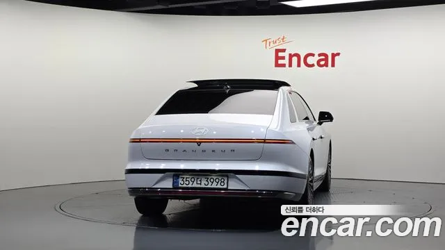 Hyundai Grandeur GN7 — Фото автомобиля 4