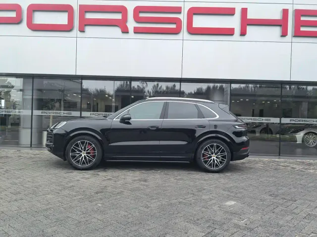Porsche Cayenne — Фото автомобиля 3