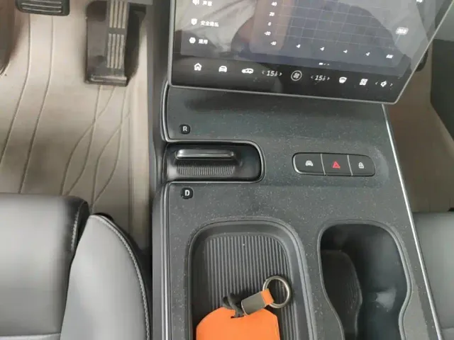 Nio ET5 Touring — Фото автомобиля 13