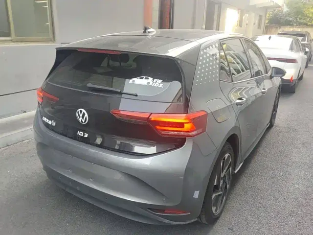 Volkswagen ID.3 — Фото автомобиля 6