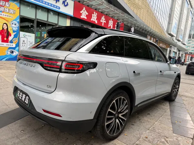 Leapmotor C11 — Фото автомобиля 16