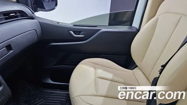 Hyundai Staria Staria 4WD Tourer 9 мест — Фото автомобиля 24