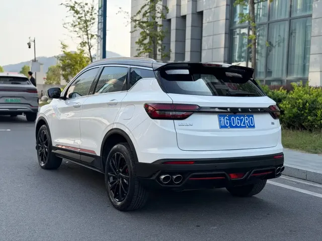 Geely Binyue 2021 Model 1.5TD DCT Star Glory Edition — Фото автомобиля 15