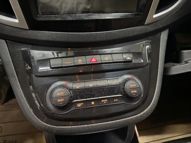 Mercedes-Benz Vito — Фото автомобиля 5