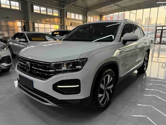 Фотография автомобиля — Volkswagen Tayron