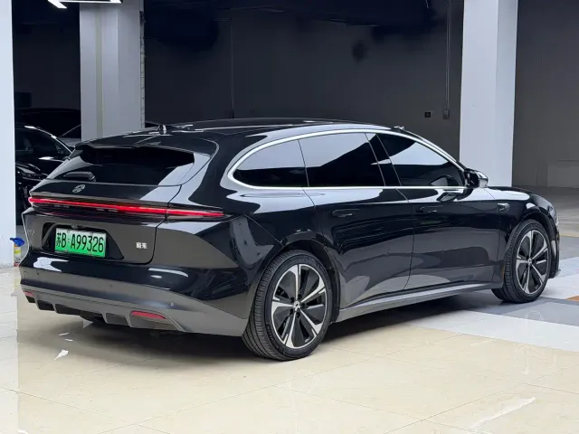 Nio ET5 Touring — Фото автомобиля 4