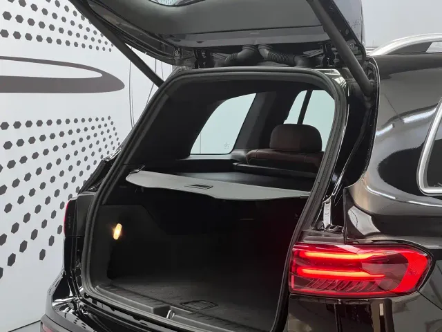 Mercedes-Benz EQB — Фото автомобиля 5