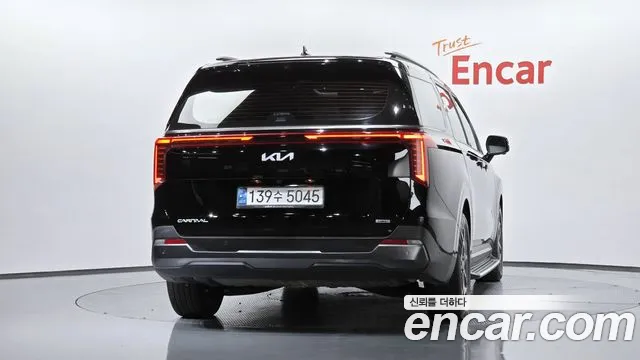 Kia Carnival — Фото автомобиля 4