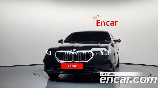 BMW 5 Series G60 — Фото автомобиля 3