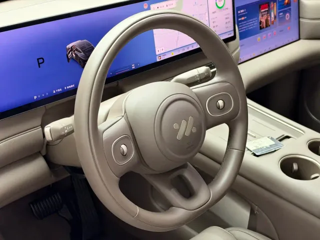 IM Motors LS6 — Фото автомобиля 4