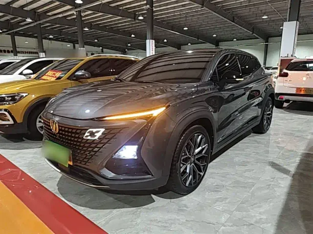 Фотография автомобиля — Changan UNI-T