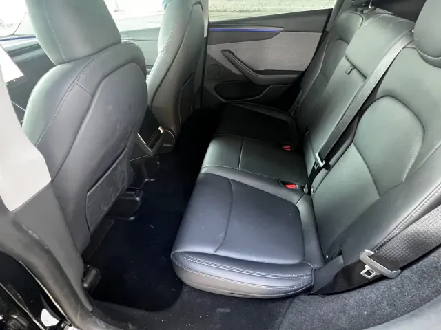 Tesla Model Y — Фото автомобиля 7