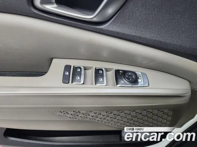 Kia Carnival Generation 4 — Фото автомобиля 10