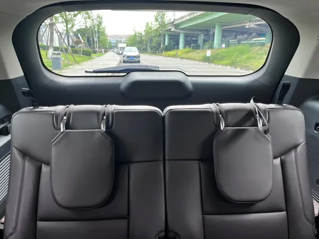 Ford Explorer — Фото автомобиля 17