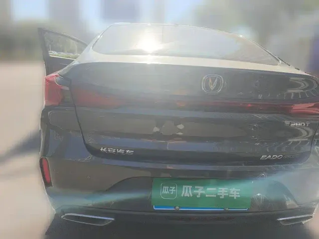 Changan Eado — Фото автомобиля 3