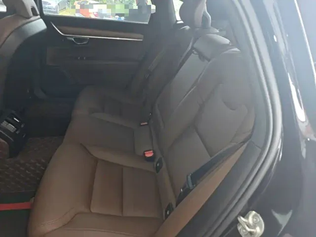 Volvo S90 — Фото автомобиля 16