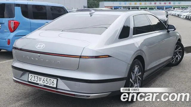 Hyundai Grandeur GN7 — Фото автомобиля 3