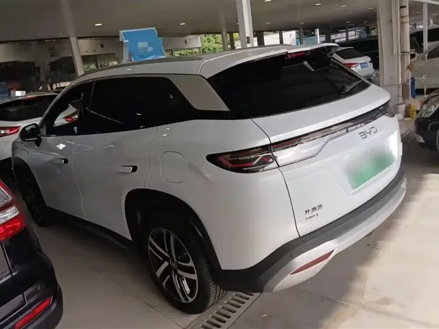 BYD Song L DM-i — Фото автомобиля 4