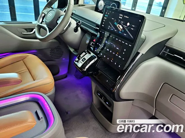 Hyundai Staria Staria 4WD Lounge 9 мест — Фото автомобиля 7