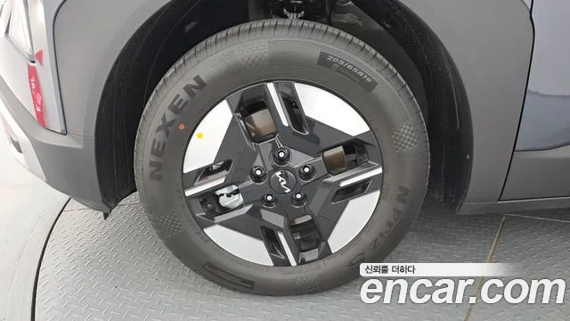 Kia Seltos Seltos 2 поколение Бензин 1.6T 2WD — Фото автомобиля 5