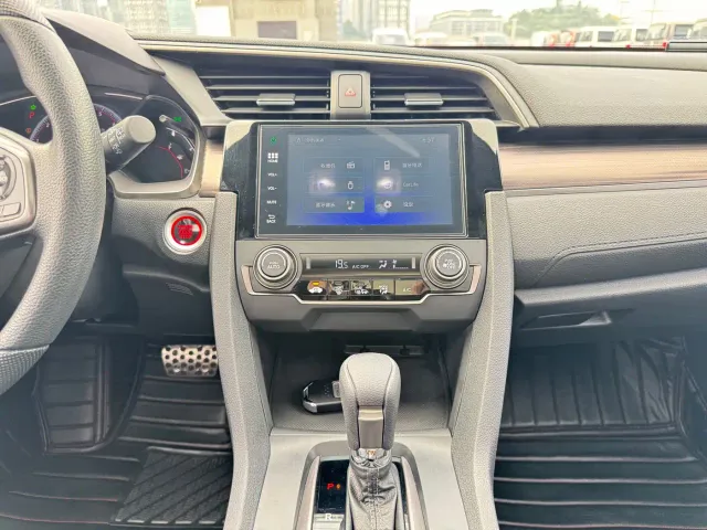 Honda Civic — Фото автомобиля 12