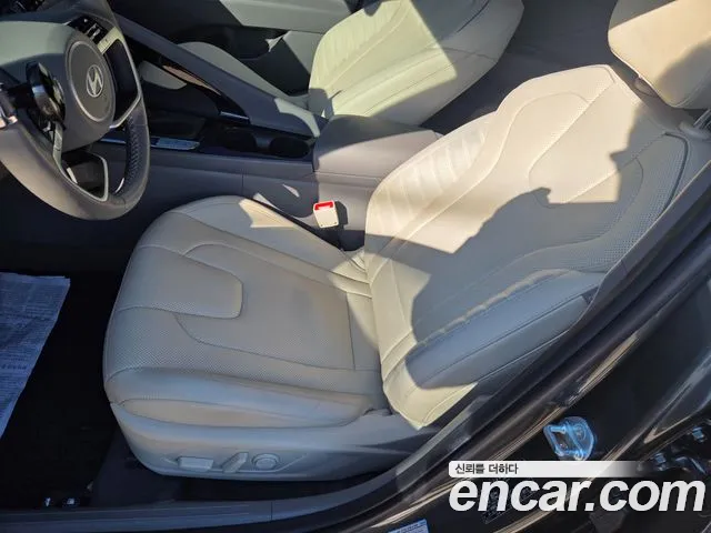 Hyundai Avante CN7 — Фото автомобиля 12