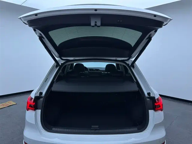 Audi Q3 — Фото автомобиля 20