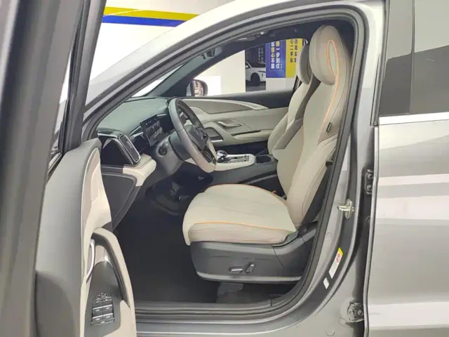 BYD Song Pro — Фото автомобиля 9
