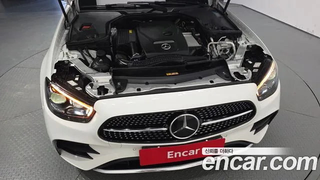 Mercedes-Benz E-Class — Фото автомобиля 9