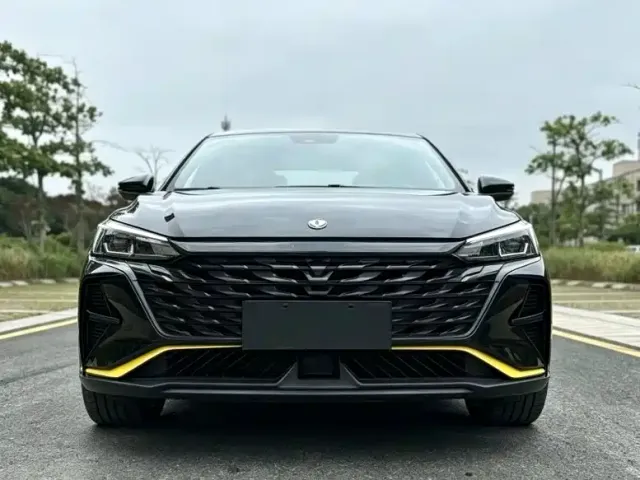 Dongfeng Yixuan — Фото автомобиля 2