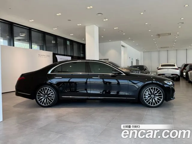 Mercedes-Benz S-Class — Фото автомобиля 9