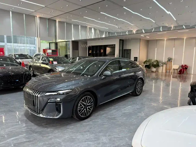 Roewe M7 DMH — Фото автомобиля 3