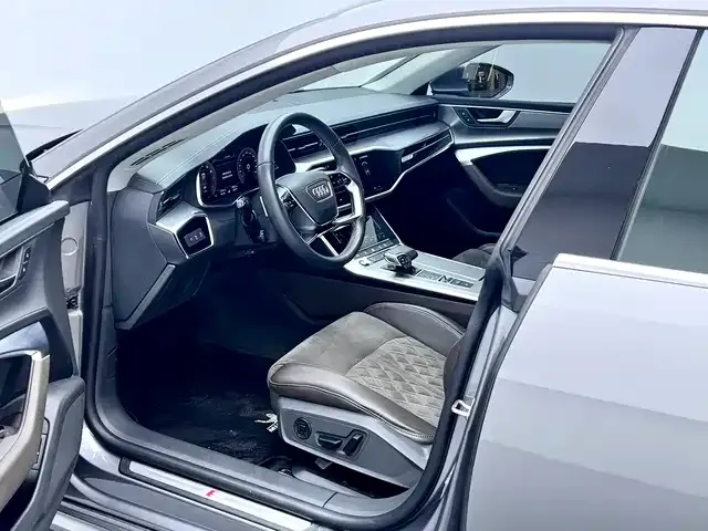 Audi A7L — Фото автомобиля 17