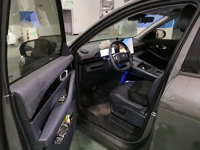 Geely Galaxy E5 — Фото автомобиля 8