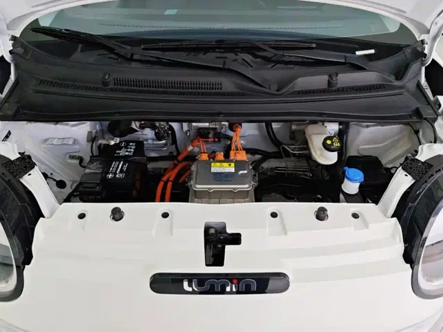 Changan Lumin — Фото автомобиля 10