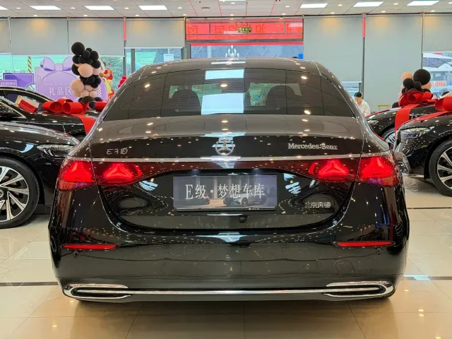 Mercedes-Benz E-Class — Фото автомобиля 14