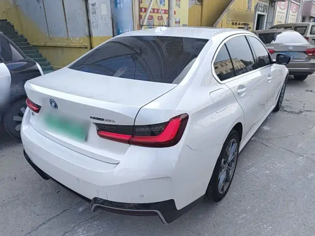 BMW i3 — Фото автомобиля 4