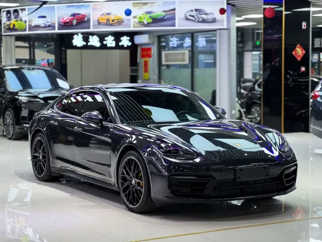 Porsche Panamera — Фото автомобиля 3