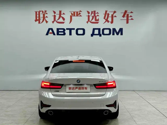 BMW 3 Series — Фото автомобиля 5