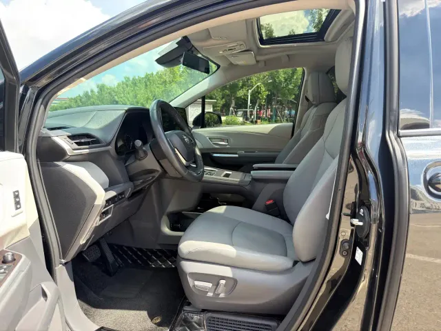 Toyota Granvia — Фото автомобиля 4