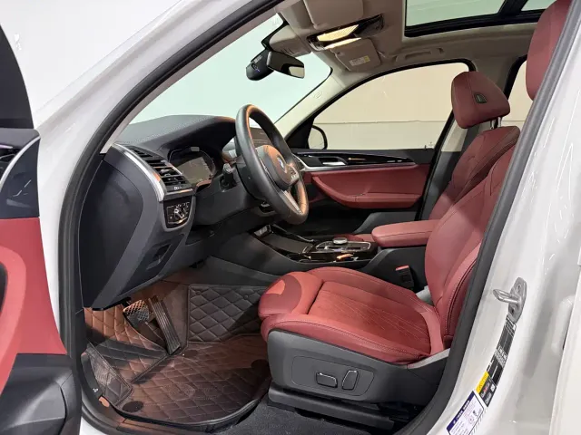 BMW iX3 — Фото автомобиля 9