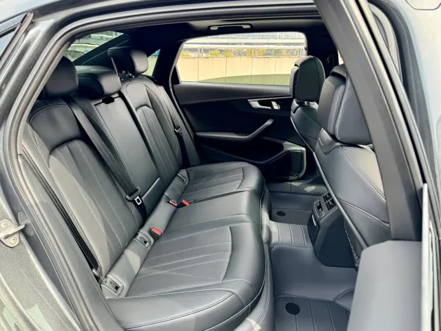 Audi A4L — Фото автомобиля 7