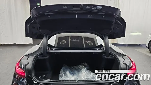 BMW 8 Series — Фото автомобиля 23