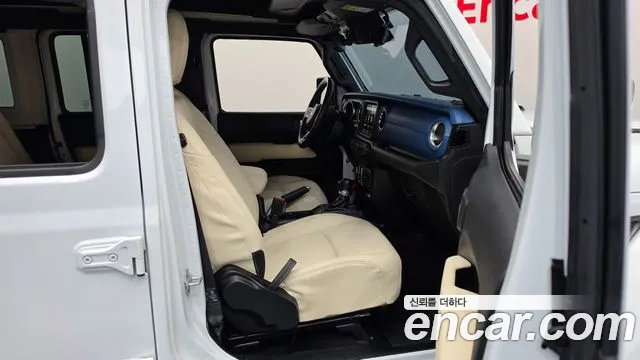 Jeep Wrangler JL — Фото автомобиля 16